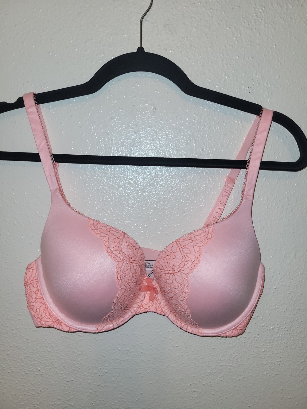 Victoria's Secret Body by Victoria Perfect Shape T-Shirt Bra Pink Lace 34D